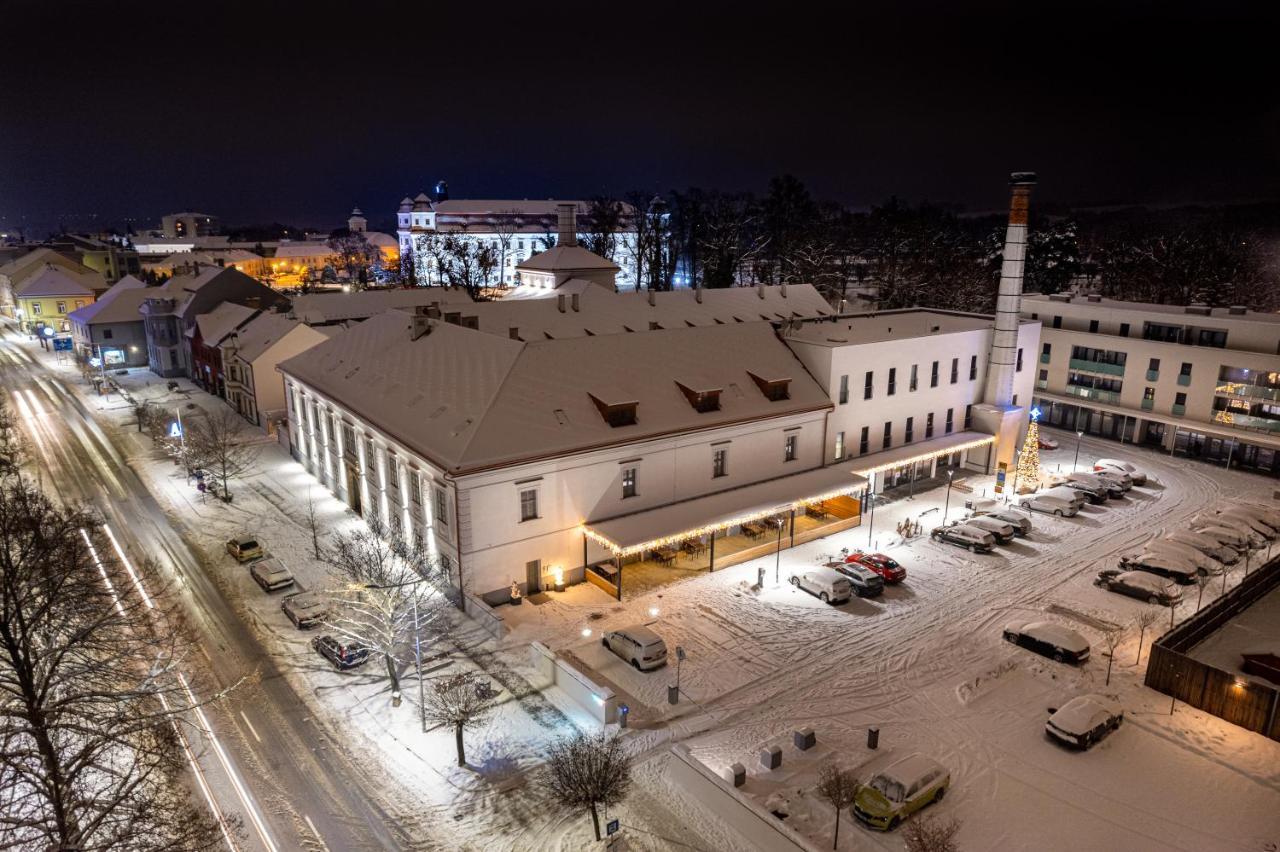Holešov Hotel Pansky Pivovar מראה חיצוני תמונה